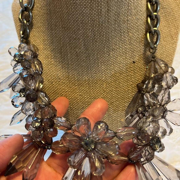 Glass looking statement necklace - Picture 3 of 3